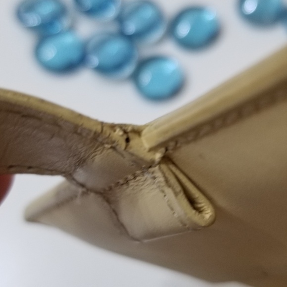 Louis Vuitton yellow card holder wallet - Picture 8 of 8